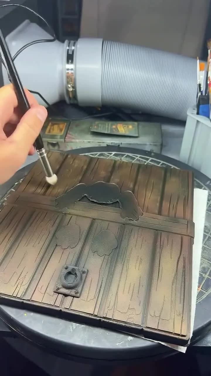 Diorama Dreiköpfiger Hund — Fluffy, der Wächter der Falltür: ein Diorama auf Bestellung