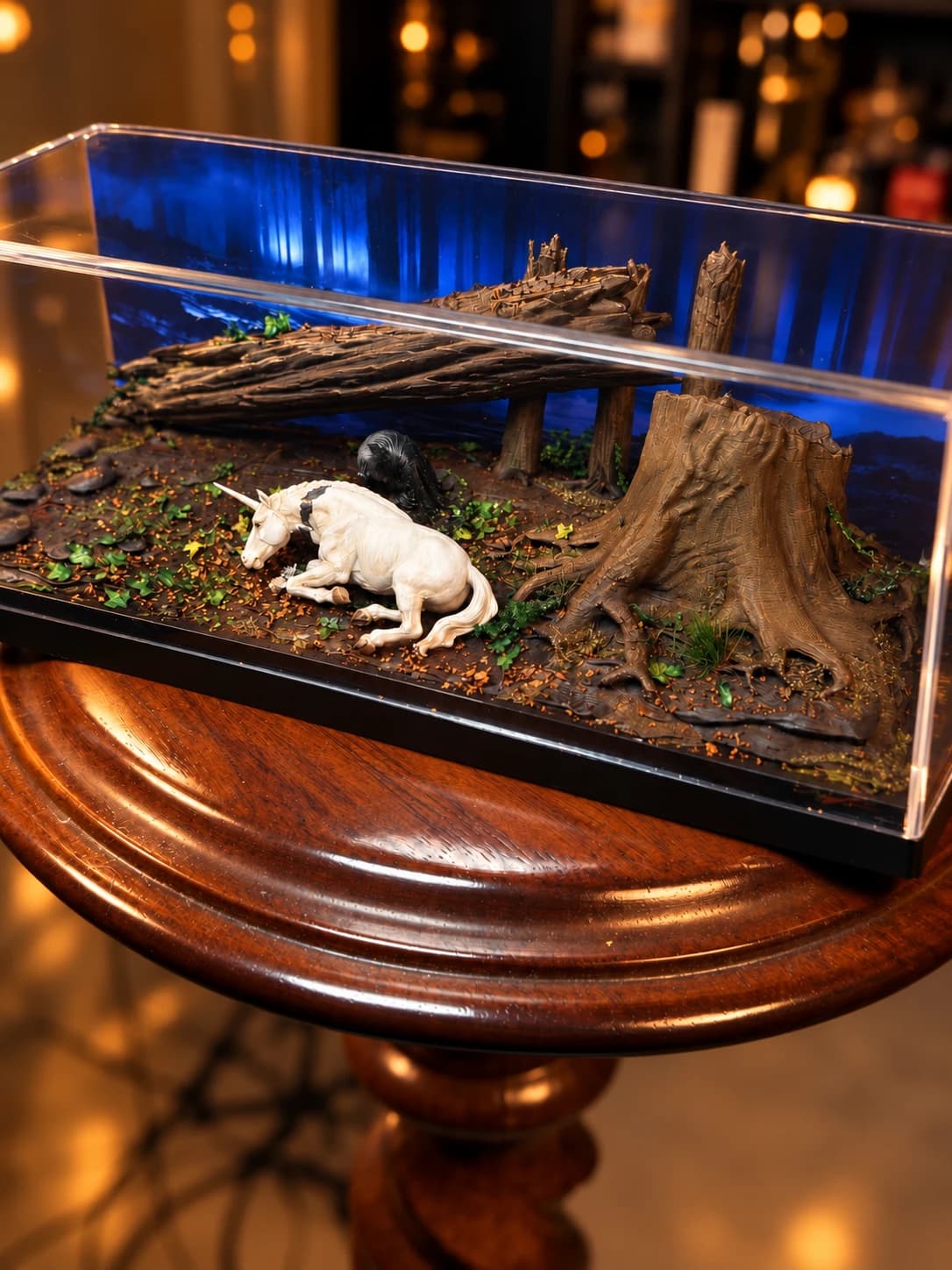 Diorama del Unicornio y el Mago Oscuro