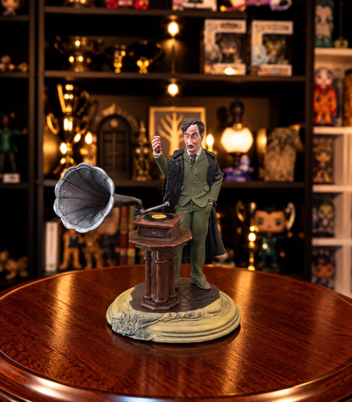 remus lupin profesor de defensa contra las artes oscuras con gramola figura coleccionable