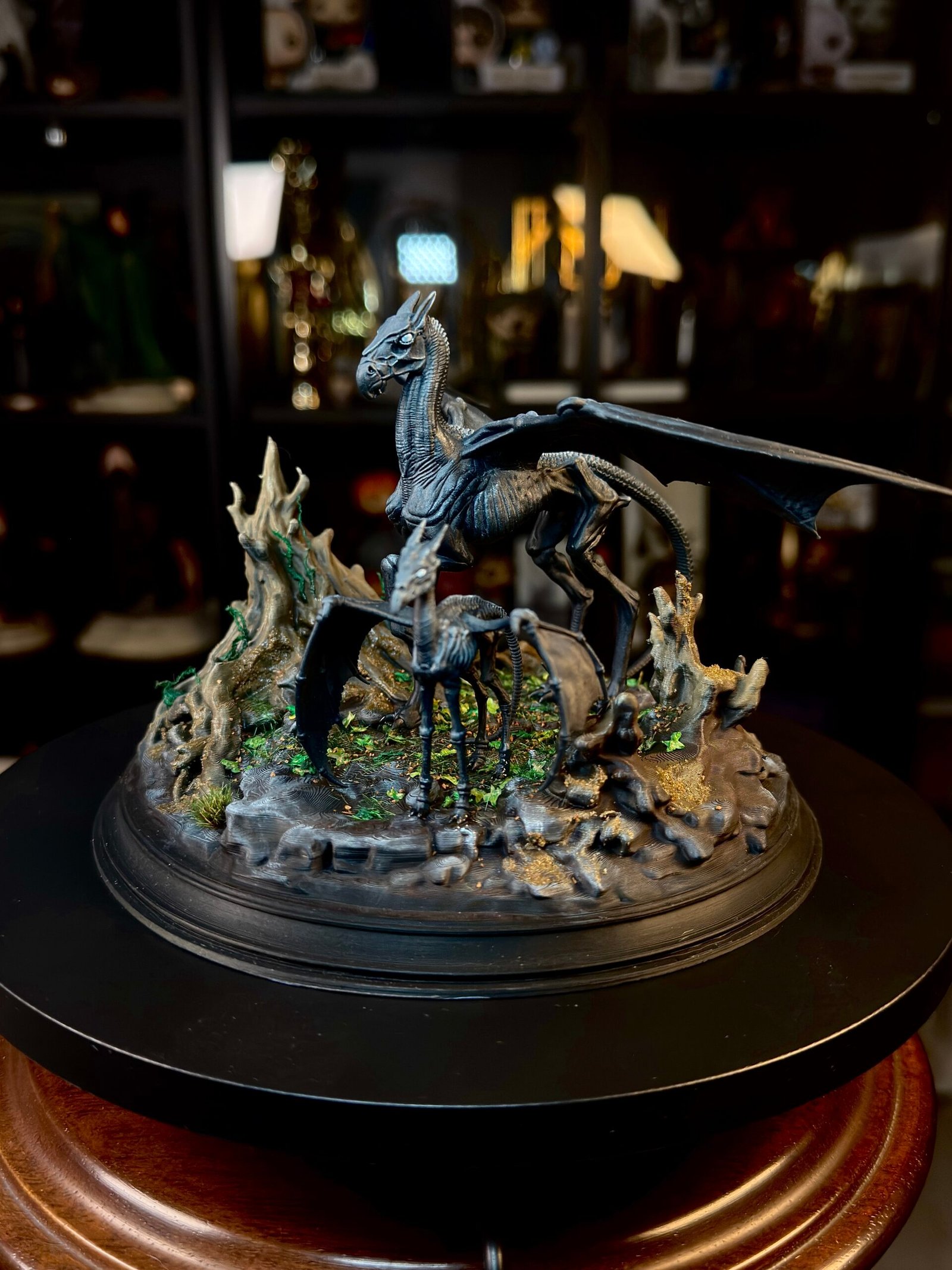Diorama de Criatura Alada junto a su Cría